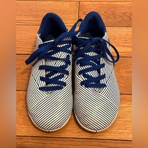 Adidas Nemeziz Kids Youth Indoor soccer shoes size 13k Blue And White Stripes